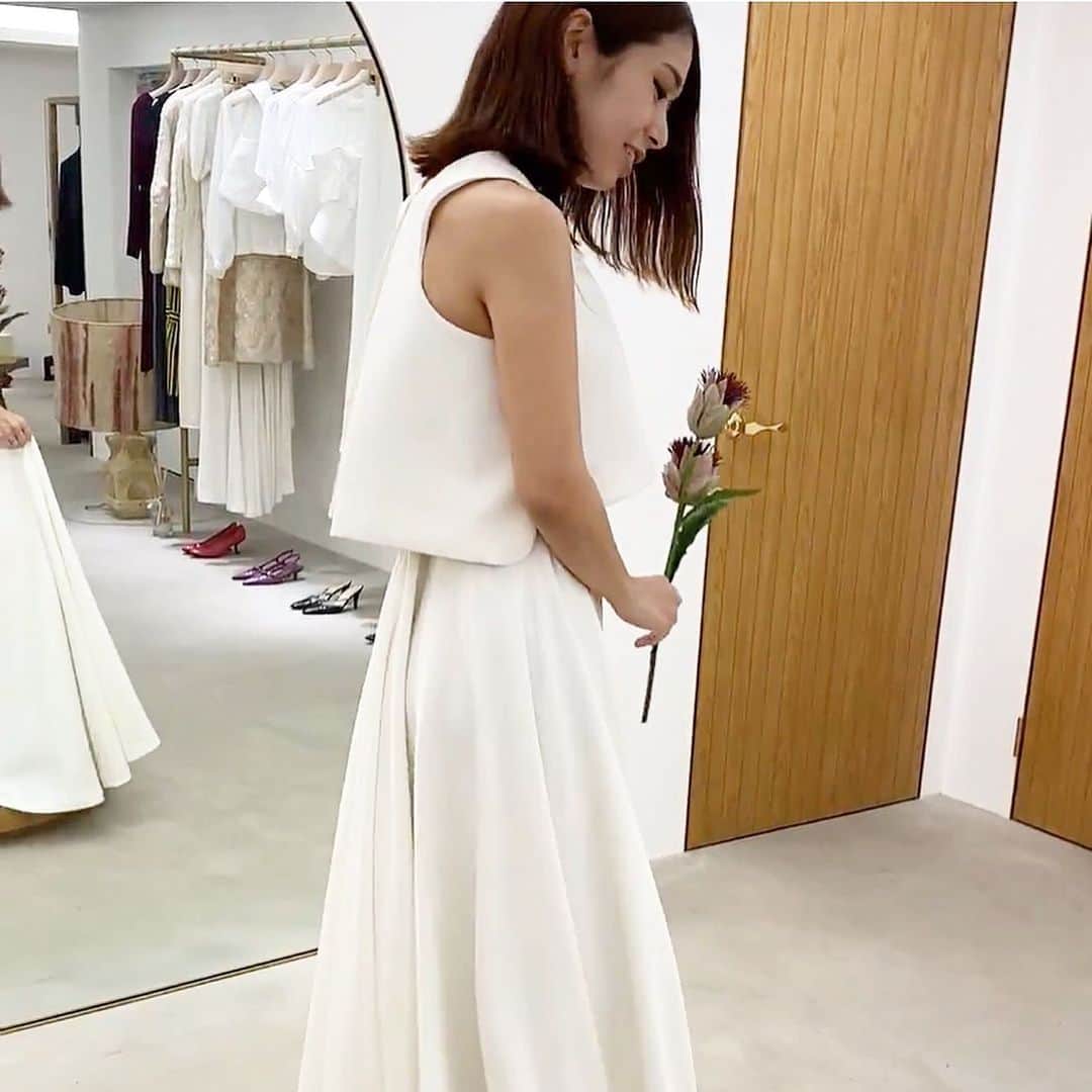 片桐優妃のインスタグラム：「皆がブライダルアカウント作りたくなる気持ちわかる😂 . . . #ドレス #weddingdress #ytywedding」