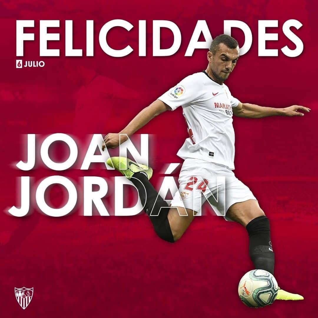 セビージャFCさんのインスタグラム写真 - (セビージャFCInstagram)「🎉🎂  ¡Muchas felicidades, Joan! 🎁🎈  #WeareSevilla」7月6日 18時01分 - sevillafc