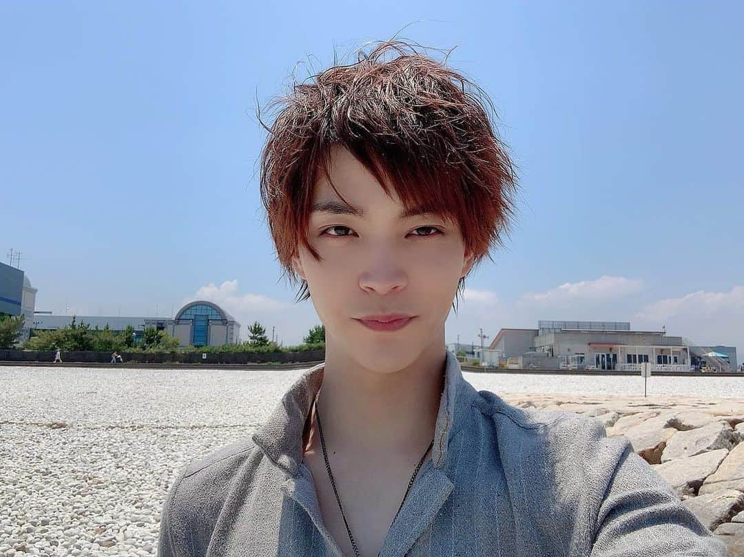 松本旭平さんのインスタグラム写真 - (松本旭平Instagram)「自撮る。  #smile #beach」7月6日 18時07分 - akihira_matsumoto