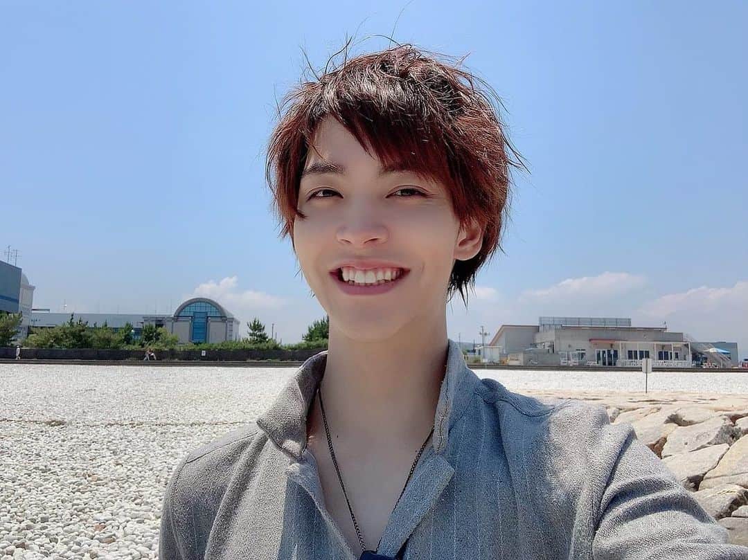 松本旭平さんのインスタグラム写真 - (松本旭平Instagram)「自撮る。  #smile #beach」7月6日 18時07分 - akihira_matsumoto