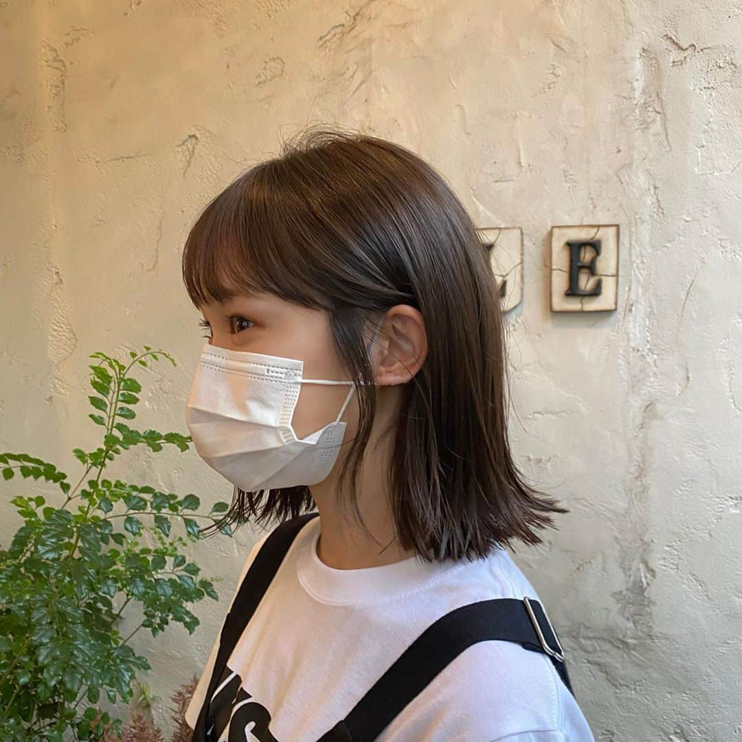 尾碕真花さんのインスタグラム写真 - (尾碕真花Instagram)「. . . かなさん、いつも素敵なヘアカラーありがとうございます。どんな要望にも想像以上の魔法を使ってくれる🧙‍♀️ . 波多野さんは、カットした後のアレンジやケアの仕方など丁寧に教えて下さって助かります🙇‍♀️私に似合わせてくれて毎回可愛い髪型♡ . 毎回ウキウキしながら家に帰ります🏠 .」7月6日 18時23分 - ichika_osaki_official