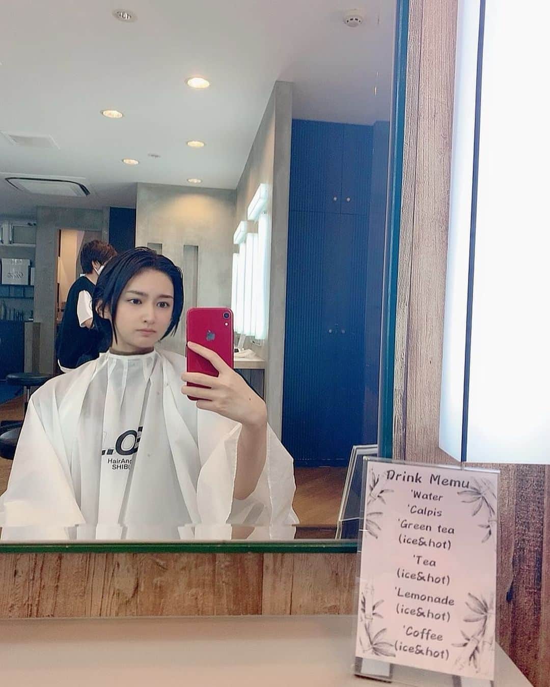 のインスタグラム：「. . 髪の毛バッサリ☺︎✂︎ . @logshibuya2  いつもありがとうございます（＾Ｏ＾）❤️」
