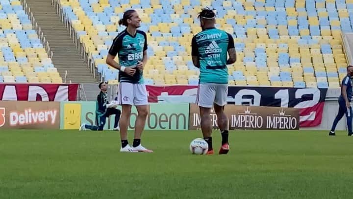 のインスタグラム：「Continuamos sem maturidade @filipeluis 🔥」