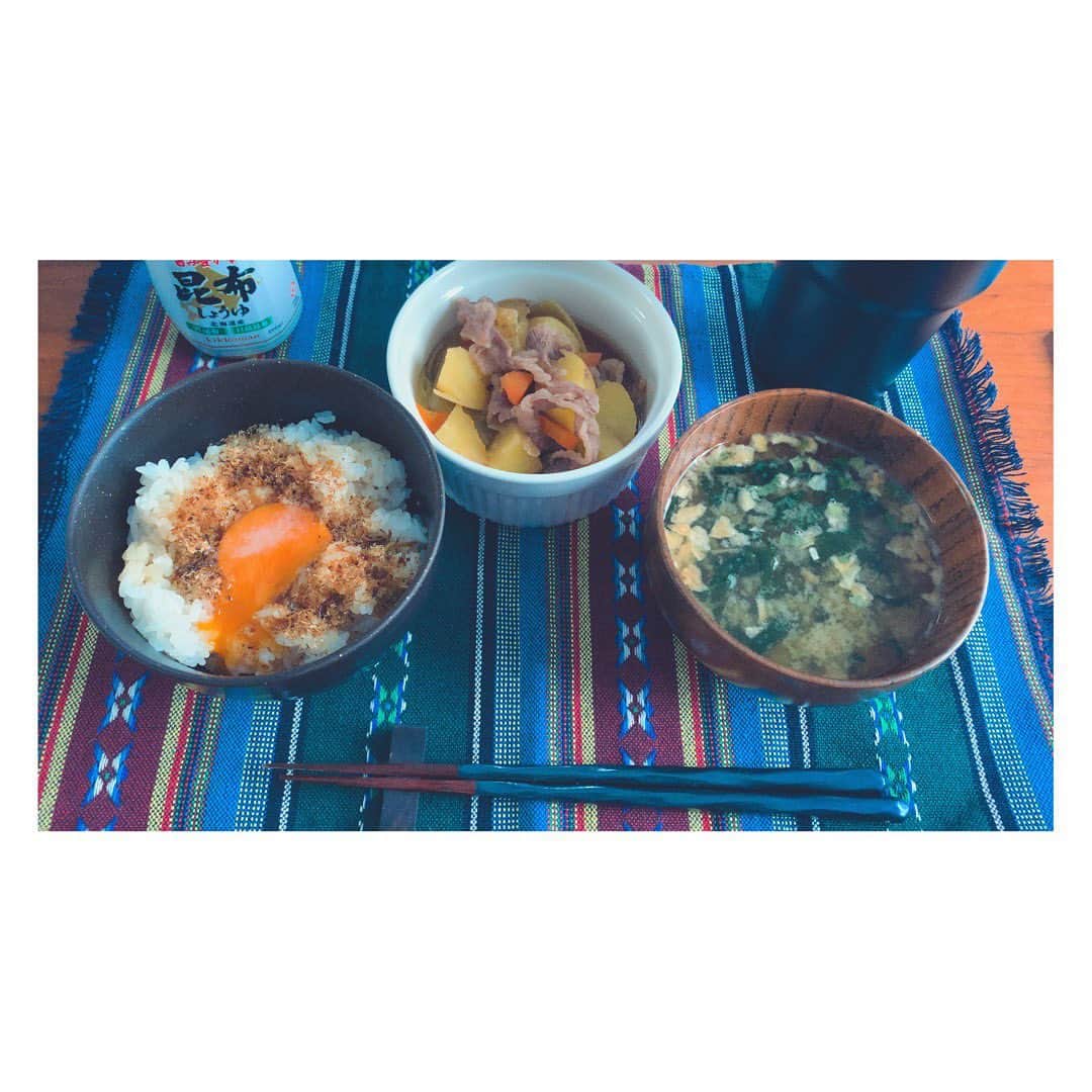 長田成哉のインスタグラム：「題名「豚汁作る予定だったのに牛肉解凍してもた」  #個人的な自炊の記録」