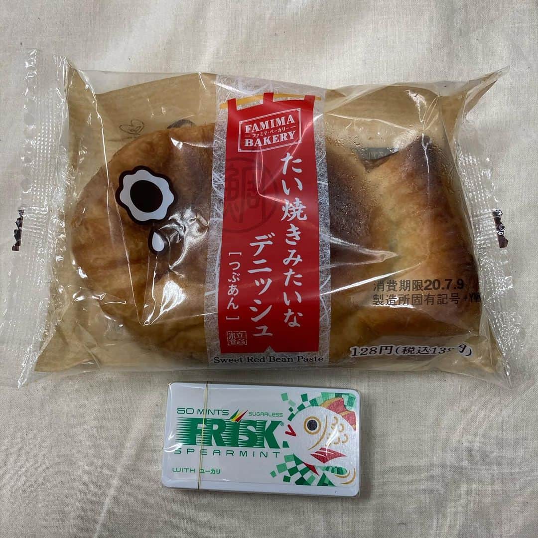 田井弘子さんのインスタグラム写真 - (田井弘子Instagram)「朝から、 コンビニで #鯛のフリスク 見つけて、テンション上がったー！  ついでに、鯛焼きデニッシュも買ったよ。」7月6日 10時57分 - hirokotai