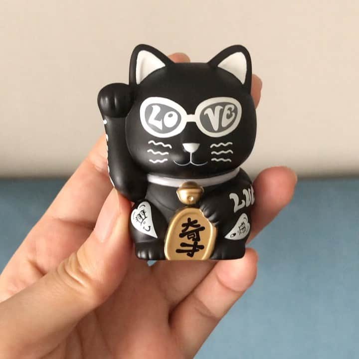 chocomooのインスタグラム：「明日から😻💫  詳細は💻 http://www.medicomtoy.co.jp/search/15366.html  #ガチャポス #招き猫 #MEDICOMTOY #Chocomoo」