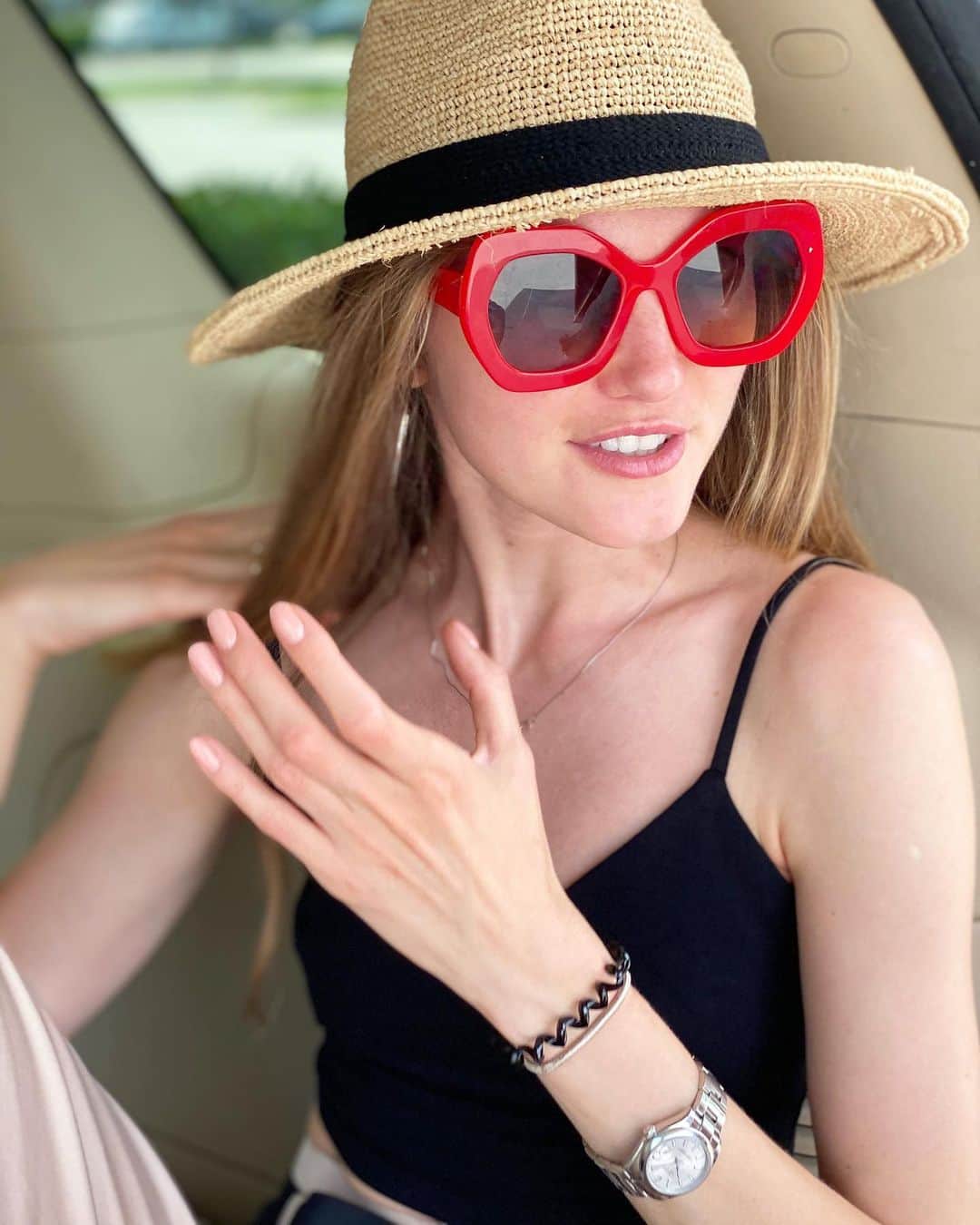 ヴラダ・ロスリャコヴァさんのインスタグラム写真 - (ヴラダ・ロスリャコヴァInstagram)「Let summer adventure begin.」7月6日 12時11分 - vladaroslyakova