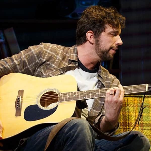 アダム・シャピロのインスタグラム：「Sending love to Nick’s family and friends and the whole Broadway community and all that knew him and loved him. Absolute heartbreak.」