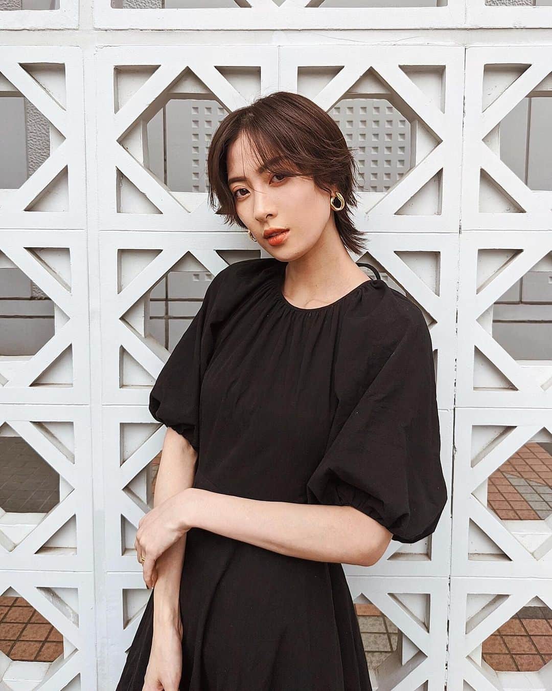 ソンイのインスタグラム：「🖤🖤🖤」