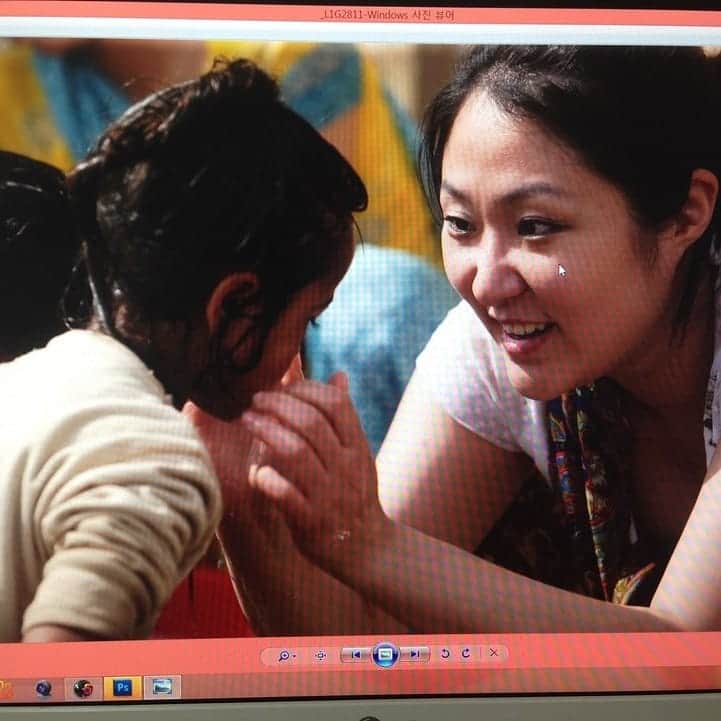 キム・ヒョンスクさんのインスタグラム写真 - (キム・ヒョンスクInstagram)「#tvn#love#네팔#벌써10년전#아이들」7月6日 14時17分 - terrorgirl12