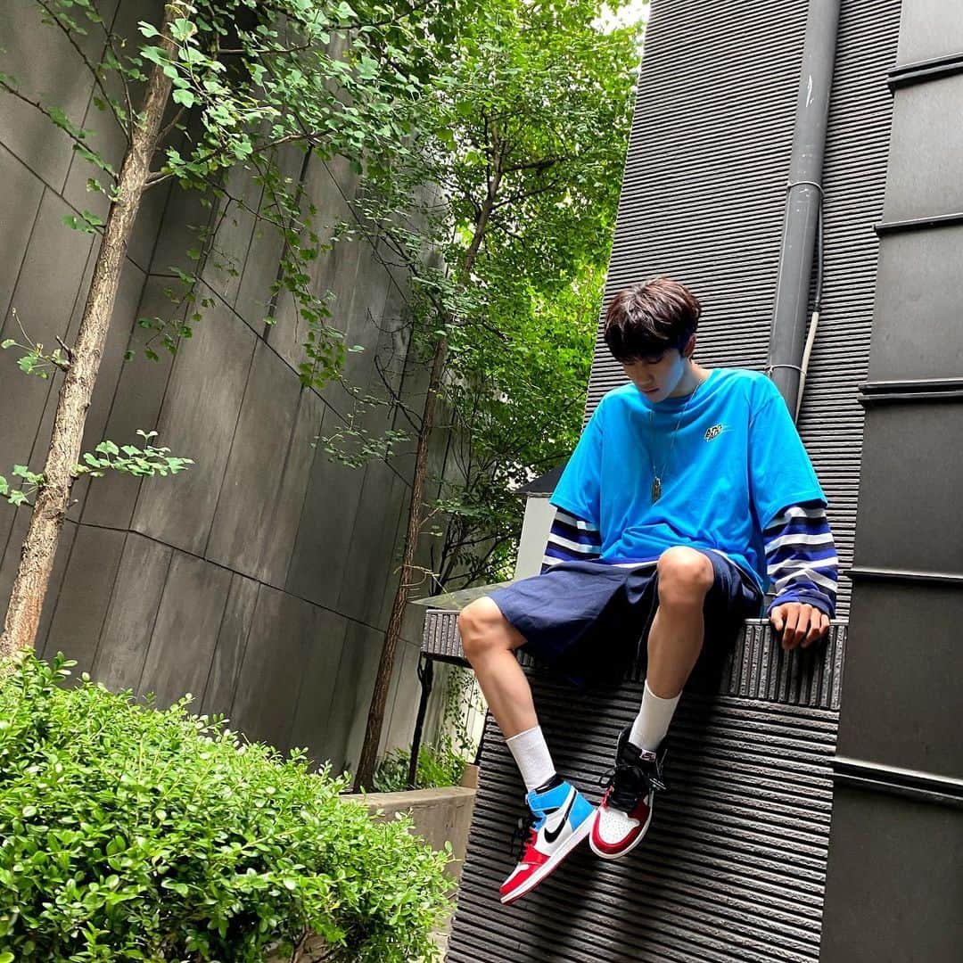 SEVENTEENさんのインスタグラム写真 - (SEVENTEENInstagram)「요즘 맘💙💚💛❤️🤍💖 ㅤㅤ ㅤㅤ ㅤ #8fashion」7月6日 15時02分 - saythename_17