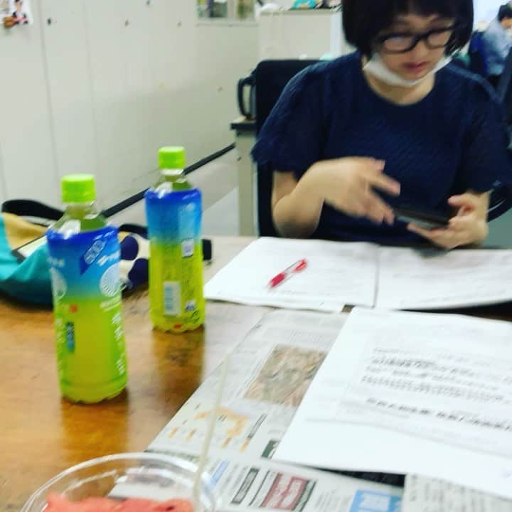 のインスタグラム：「藤林アナウンサーにスマホ教えてもらってます」