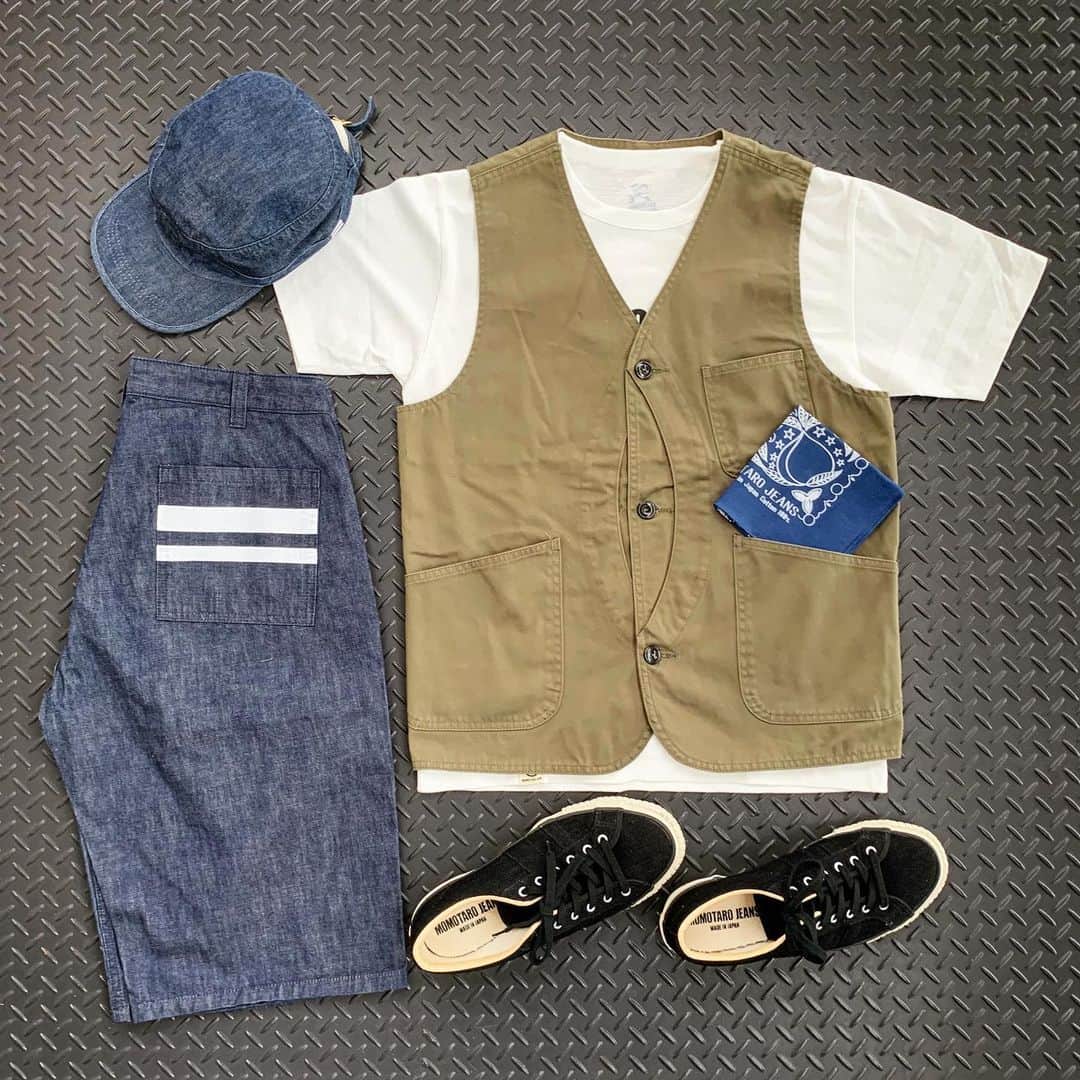momotarojeansのインスタグラム：「Summer military  04-051 MILITARY HUNTING VEST 02-066 DENIM MILITARY SHORTS」