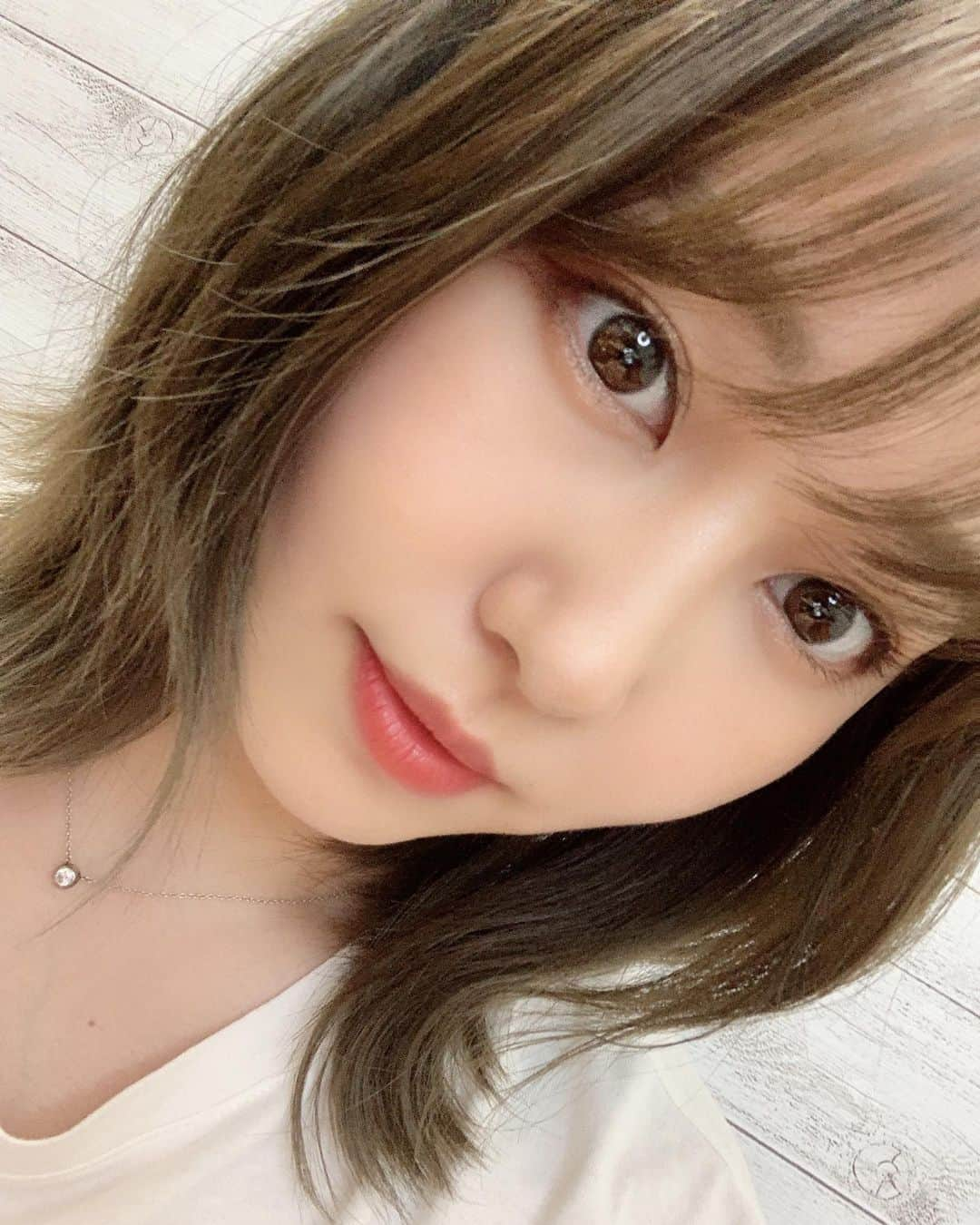 門脇佳奈子さんのインスタグラム写真 - (門脇佳奈子Instagram)「⭐️ 最強な湿気でこのアホ毛🤦‍♀️ * * 梅雨強すぎ😑☔️」7月6日 16時22分 - kanakoofficial