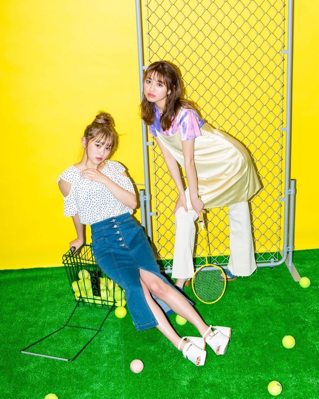 Popteenさんのインスタグラム写真 - (PopteenInstagram)「モデル発信✨定番アイテムを“オトナ見せ“＆“スタイルUP“でマンネリ打破する着こなしを紹介💕同じアイテムでも違って見える着こなしテクニックを参考にしてね👚🎀 #popteen#8月号#7月1日発売#オフショル#キャミワンピ#jk#夏服#2020#オフショット#着こなし#平野夢来#香音#ゆぴぴ#のんのん#オールジャンル#着回し#オールジャンル」7月6日 16時24分 - popteen_official