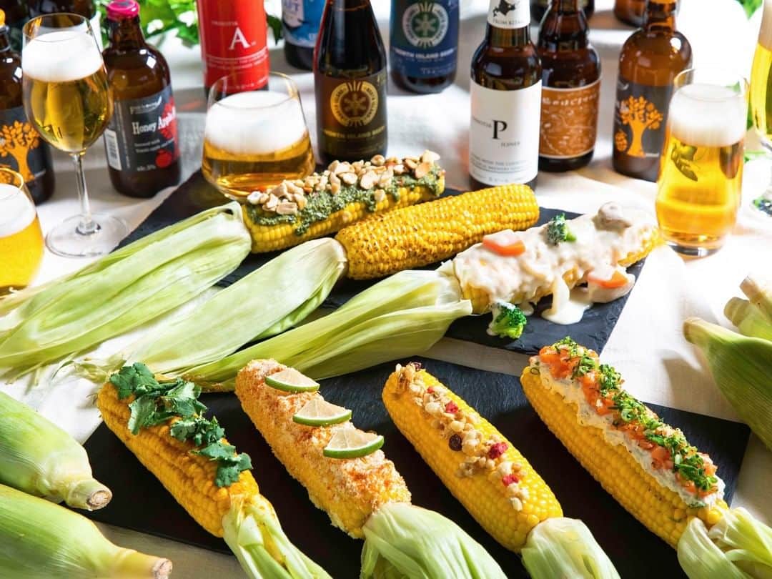 のインスタグラム：「【夏の北海道でとうきびとビールを楽しむ】﻿ ﻿ Relish corn and beer during summer in Hokkaido﻿ ﻿ 「星野リゾート　トマム」は、2020年8月31日までの期間、cafe&bar「つきの」にて、「とうきビアガーデン」を実施しています。7種類のオリジナルフレーバーに仕上げたとうもろこしと、北海道を代表する10種類のビールを堪能できます。店舗の前に広がるオープンテラスでは、「3密」を回避し、北海道の夏の心地よい風を感じながら、とうきびとビールを味わえます。﻿ ﻿ #HoshinoResorts #星野リゾート #Tomamu #Risonare #リゾナーレ #RisonareTomamu #リゾナーレトマム #Tomamuthetower #トマムザタワー#Hokkaido #北海道 #トマム #北海道旅行 #JapaneseHotels #Ryokan #travelJapan #ig_Japan #JapanTravel﻿」