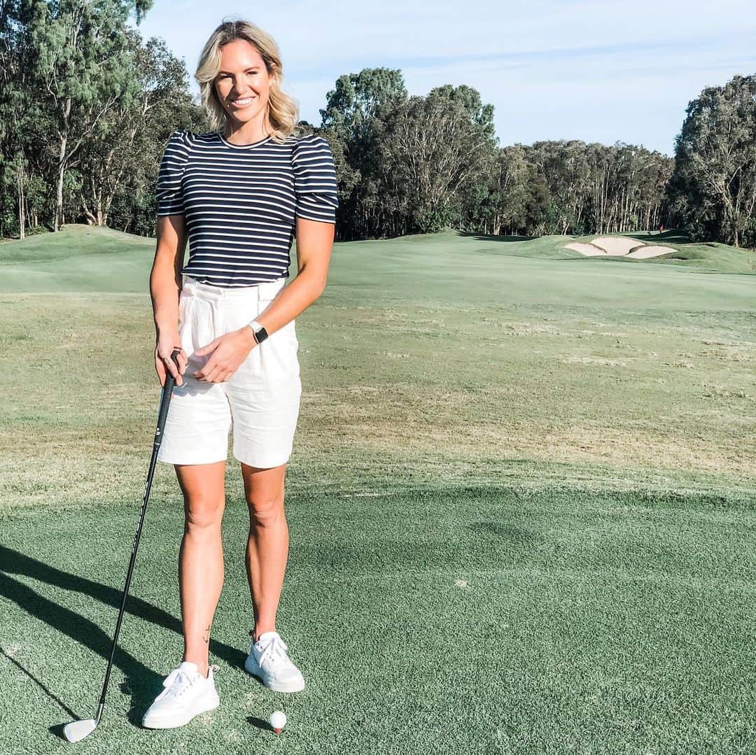 エミリー・シーボームのインスタグラム：「“Tap tap tap it in” - Happy Gilmore  #happygilmore #novoteltwinwatersresort #twinwatersgolfclub #golf #sunshinecoast」