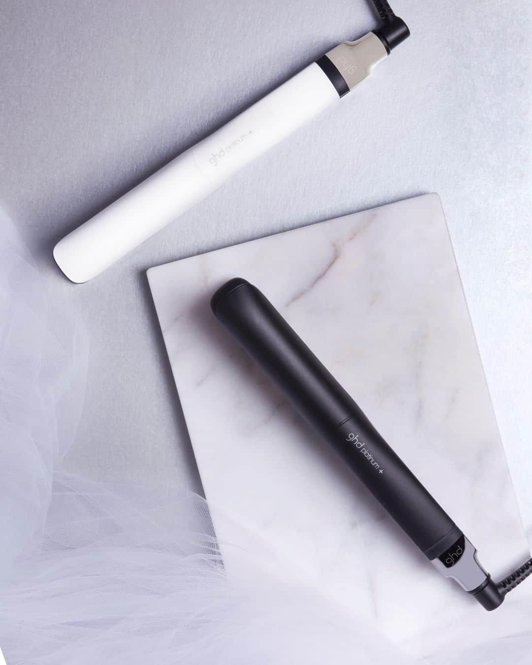 ghd hairさんのインスタグラム写真 - (ghd hairInstagram)「A straightener that PREDICTS your hair’s needs 🤯 ​  Ground-breaking predictive technology detects:​  👉 the thickness of your hair ​  👉 your styling speed​  And adjusts the heat evenly across the plates 💫​  ​  Why? Oh, just 70% stronger hair and 20% more shine. No big deal…. 👏👏👏  #ghd #goodhairday #ghdplatinumplus #awardwinning #hairgoals #hairinspo #hairgoals #breakthroughtechnology #unbeatable」7月7日 3時33分 - ghdhair