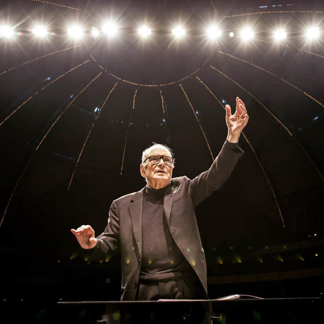 ジョルジオ・モロダーのインスタグラム：「I am deeply saddened to hear about the passing of #enniomorricone. With his music he created an extraordinary world of melodies and sounds. He was a true legend, and he always will be. My deepest condolences to his family.」