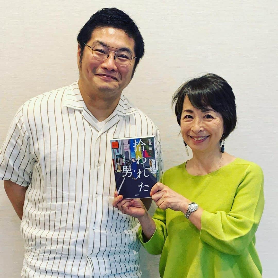 松尾諭のインスタグラム：「阿川佐和子さんと対談しました。 初対面なのに、なんだか丸裸にされたような…流石の聞く力！ 拾われた男、面白かったと言っていただき、その言葉だけで肩こりが治りました。 あぁ、それにしても素敵な方でした。 #阿川佐和子 #拾われた男」