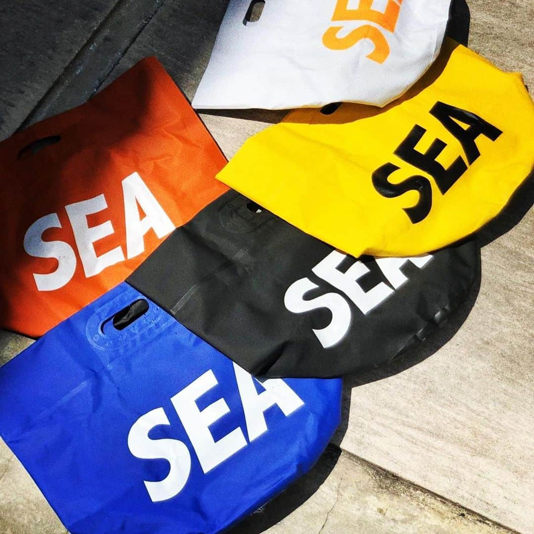 JULIANさんのインスタグラム写真 - (JULIANInstagram)「WIND AND SEA 〜SEA TRAP BAG @windandsea_wear  #windandsea #ウィンダンシー  #中目黒　#nakameguro  #熊谷隆志 #木村拓哉 #キムタク #BAG #バッグ #ファッション　#ファッションコーデ  #ストリートファッション #ストリート系 #ストリート系ファッション  #streetfashion  #アメカジ　#サーフ  #ロンハーマン #ronherman  #ファッションブランド　#アパレル #お洒落さんと繋がりたい  #お洒落な人と繋がりたい  #ファッションスタイリスト　#スタイリスト #ファッションプロデューサー  #モデル　#メンズモデル #撮影モデル #インフルエンサー」7月6日 19時53分 - julian_official_jp