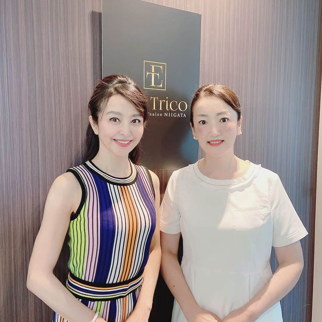 大桃美代子さんのインスタグラム写真 - (大桃美代子Instagram)「The charisma of Niigata beauty  新泻美女的魅力  니가타의 아름다움의 카리스마  新潟の美のカリスマの元へ。  渡辺美砂絵さんにエイジングケアをしていただきました。  働き者の新潟女性の強さを実感。  詳しくは、7／6日のブログに書いています。  プロフィールから飛んでくださいね。  久しぶりの新潟は忙しい〜。  皆様、よろしくお願いします。  #美のカリスマ#桃米#大桃美代子#エステ#小顔#法令線#エイジングケア#美容#新潟美容#セラピスト#ビジネス＃美容界#新潟市」7月6日 20時03分 - miyoko_omomo