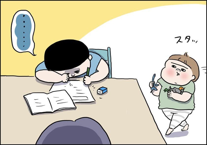 うえだしろこさんのインスタグラム写真 - (うえだしろこInstagram)「【まだ分散登校だった時の話】 金太郎なりの応援。 ・ ・ ・ ブログ更新してます😆 ・ 「夏でも半ズボンを拒否する理由」 ・ ストーリーズからぜひみてね〜⭐️ ・ ・ #育児漫画 #育児日記 #育児絵日記 #コミックエッセイ #ライブドアインスタブロガー #アニア #タカラトミー」7月6日 20時08分 - shiroko_u