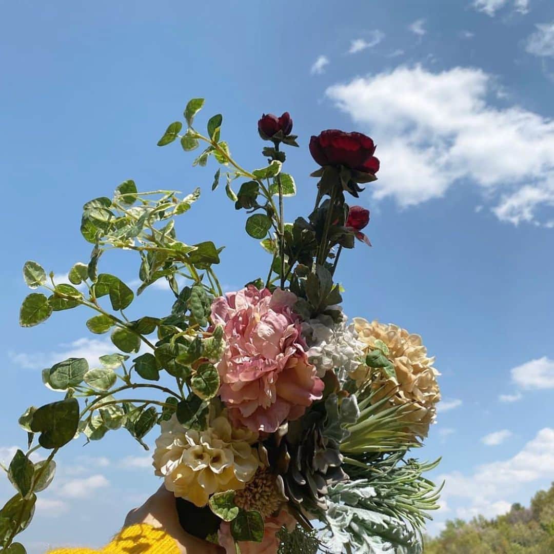 miyuのインスタグラム：「💐」