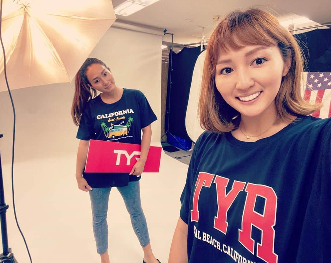 木村真野・紗野さんのインスタグラム写真 - (木村真野・紗野Instagram)「📸 I enjoyed shooting📸✨. 撮影楽しかった📸✨TYRさん、スタッフさん、カメラマンさんありがとうございました👏🤩. . @tyrsport @tyr_japan  #TYR #tyrjapan #撮影　#発売　＃Tシャツ　#シンクロ　#アーティスティックスイミング #synchro #artisticswimmning #twins #mayasaya #kimura #木村姉妹　#ふたご　#ありがとうございました　#thankyou #1人は珍しい　#いつも2人　#shooting」7月6日 20時24分 - mayasaya_kimura