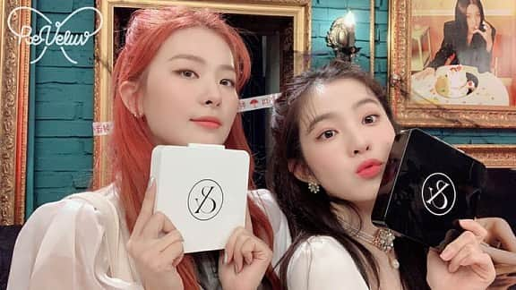 スルギさんのインスタグラム写真 - (スルギInstagram)「Red Velvet Irene & Seulgi - LYSN Update - SEULGI DYED HER HAIR SHE LOOKS SO PRETTY 😩😩😩 WHERE’S THE MV, @smtown!!!!! 😡 YOUR TOO MUCH!!!!!! DELAYING IT WITHOUT STATEMENT OR WHAT!!!! @hi_sseulgi @renebaebae @redvelvet.smtown #RedVelvet_IRENE_SEULGI #레드벨벳_아이린_슬기 #MONSTER」7月6日 20時27分 - kristiandawal29