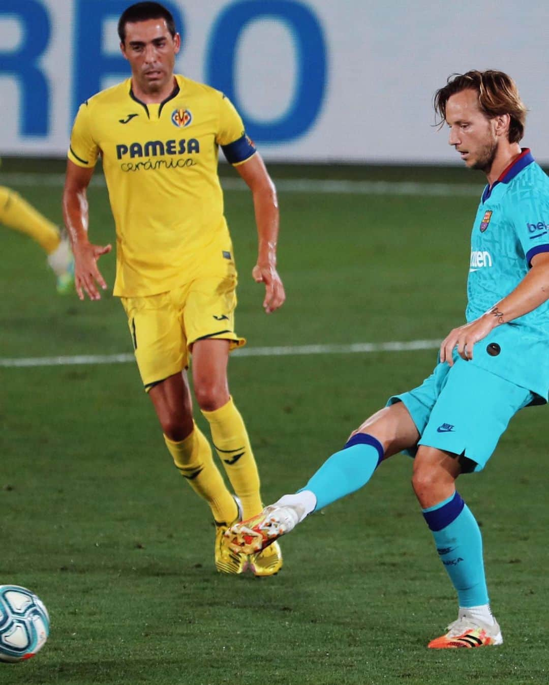 イヴァン・ラキティッチさんのインスタグラム写真 - (イヴァン・ラキティッチInstagram)「Que grande equipo, vamos barça.💪⚽️ #ivanrakitic #fcbarcelona #laliga #4」7月6日 20時38分 - ivanrakitic