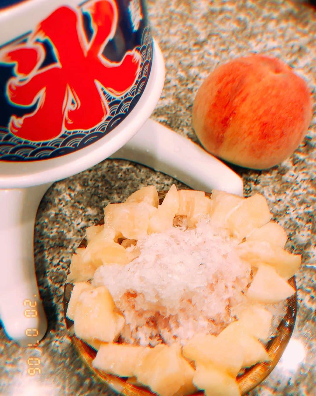 のインスタグラム：「お家でかき氷楽しかった🍧❤️ #もも #かき氷 #7月 #夏 #summer  #🍑  #🍧  #photooftheday #love」