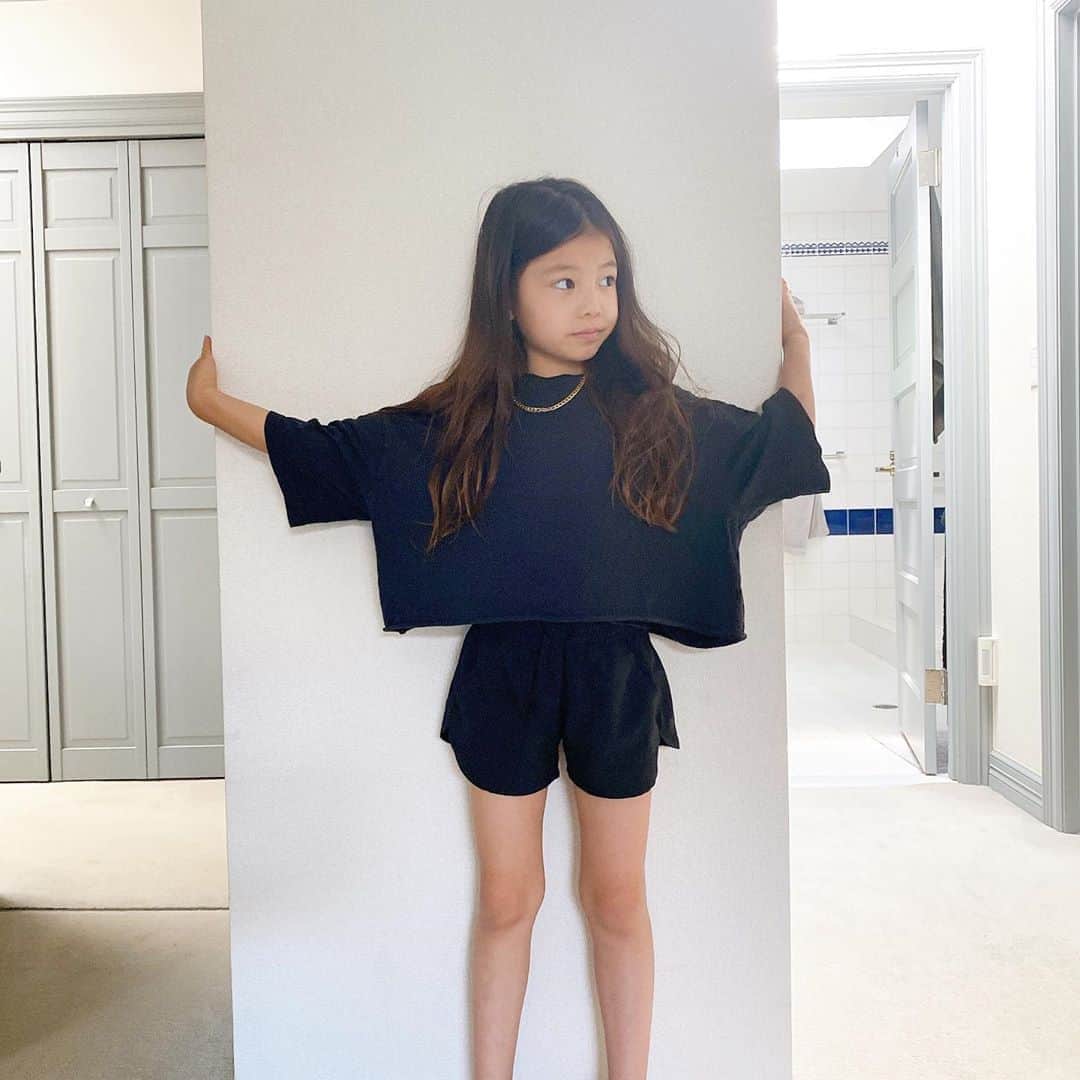 西山美希子さんのインスタグラム写真 - (西山美希子Instagram)「ロングヘアー最後の日。ボブにしたかったみたいだけど七五三があるので15cmくらいバッサリ！切りました」7月6日 21時01分 - mariaclove