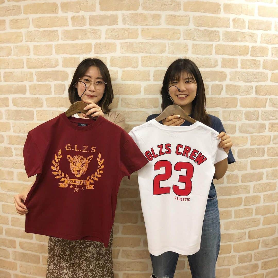 GLAZOSのインスタグラム：「. GLAZOS Clearance sale!!! . . 夏アイテムがプライスダウン中✨ . . 制作チームのスタッフに夏アイテムの . おすすめをPick upしてもらいました〜 ⚐ . . . グラソスでも人気のあるデザインが . 今ならプライスダウン中です😆✨ . ぜひこの機会にチェックしてみて下さい♪ . . . . #boy #kids #fashion #summer #小学生 #中学生 #wear #男の子 #ボーイズファッション #コーデ #プチプラ #Tshirts #tops #new #sale #ハーフパンツ #halfpants #chino #sale #tops #小学生男子 #ジュニアブランド」