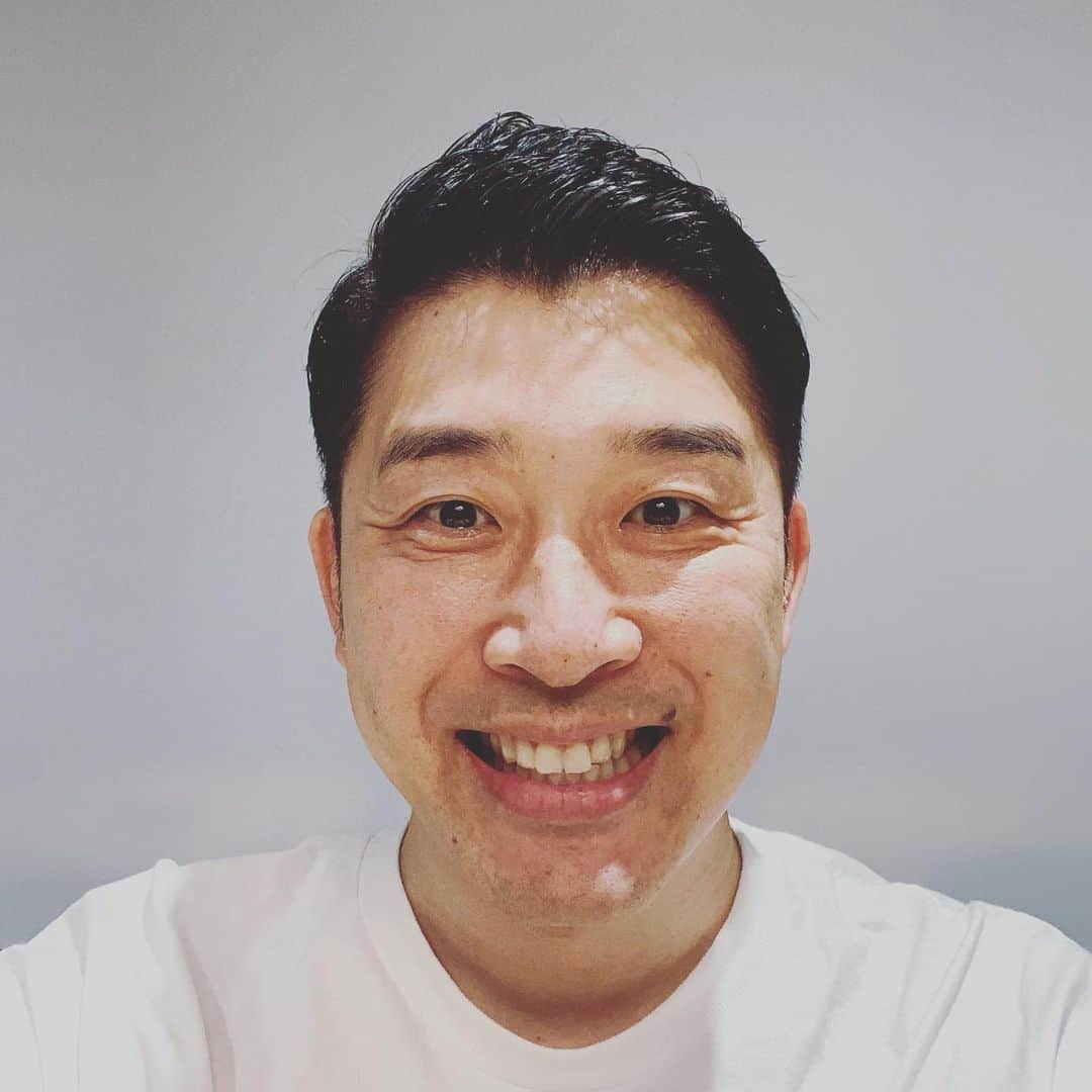 あべこうじさんのインスタグラム写真 - (あべこうじInstagram)「ㅤㅤㅤㅤㅤㅤㅤㅤㅤㅤㅤㅤㅤ 毎週月曜日から木曜日の 21:30からは 10万円山分け ユーザー参加型クイズ グノシーQです‼️ あべこうじの担当は 月曜日です‼️ ㅤㅤㅤㅤㅤㅤㅤㅤㅤㅤㅤㅤㅤ #あべこうじ #ハッピィ　 #グノシーQ #感謝 #参加してね #グノシー #アプリ #生配信 #クイズ」7月6日 21時14分 - abe_happy