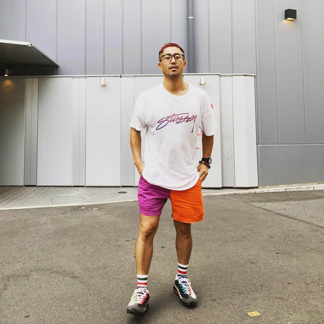 小林 ディスカスさんのインスタグラム写真 - (小林 ディスカスInstagram)「最近は、 古着のStussyのデカロゴや、 CHANELロゴのTシャツを集めるが、 趣味っ子テンションですっ👱🏽‍♂️  #tokyo #japan #fashion #ファッション #today #stussy #古着 #東京 #ディスカステンション」7月6日 21時23分 - discus_kobayashi