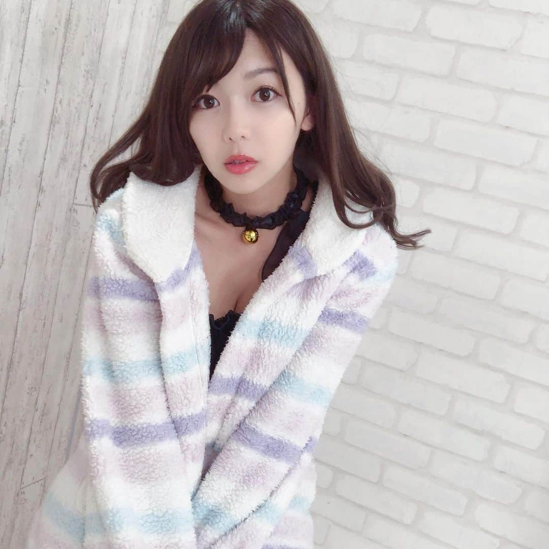 織田唯愛さんのインスタグラム写真 - (織田唯愛Instagram)「. げんき〜？？ . 下半期も頑張って行こー٩(ˊᗜˋ*)و . . どうも！ 占い師さんから、お褒めの言葉ばかりもらってる、ラッキーガール織田唯愛です！ . どの占い師さん、霊能士さん？からも あなたは、成功するしかいわれないので まずはじめのゴールに向かって、 ひとつひとつ丁寧に、しっかり取り組んで生きる(✿´꒳`)ﾉ°+. . よくも悪くも、未来は、変わるから 今以上に頑張って、怠けず頑張るー！ . 見ててね！！ . . 近々、また嬉しいお知らせがあります！ . 暫し待たれよ♡♡ . . . #グラドル自画撮り部 #グラビア #女優 #グラドル #アイドル #織田唯愛 #織田唯愛布教活動 #ポジティブ #元気 #Happy #占い」7月6日 21時19分 - odaichika