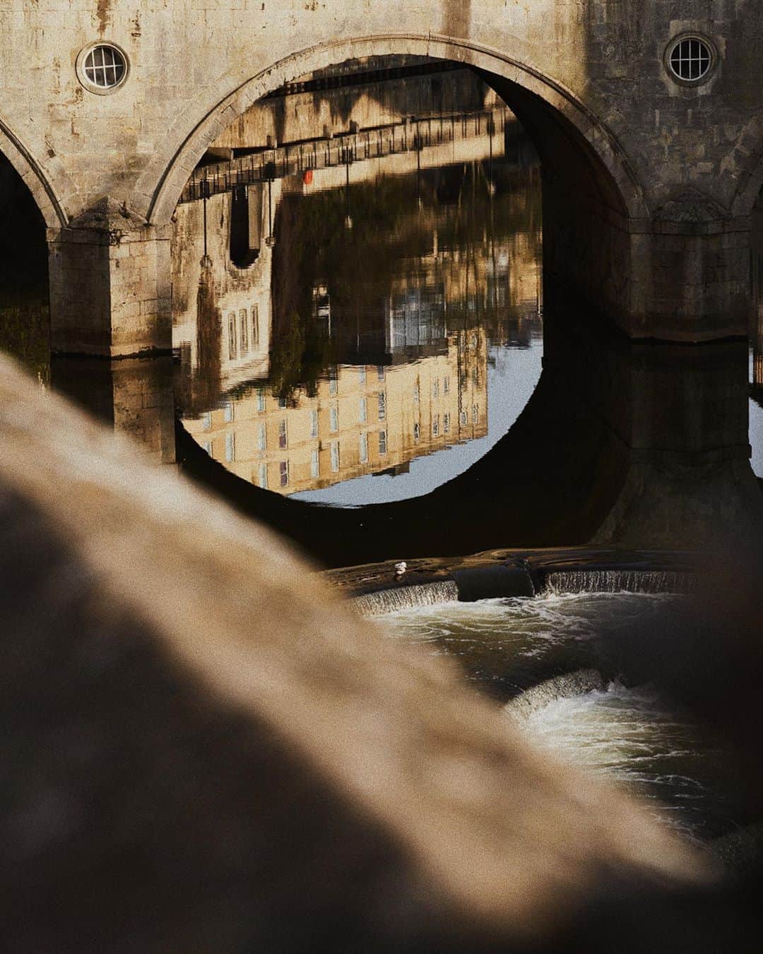 C E R E A Lのインスタグラム：「City reflected, Pulteney Bridge.」