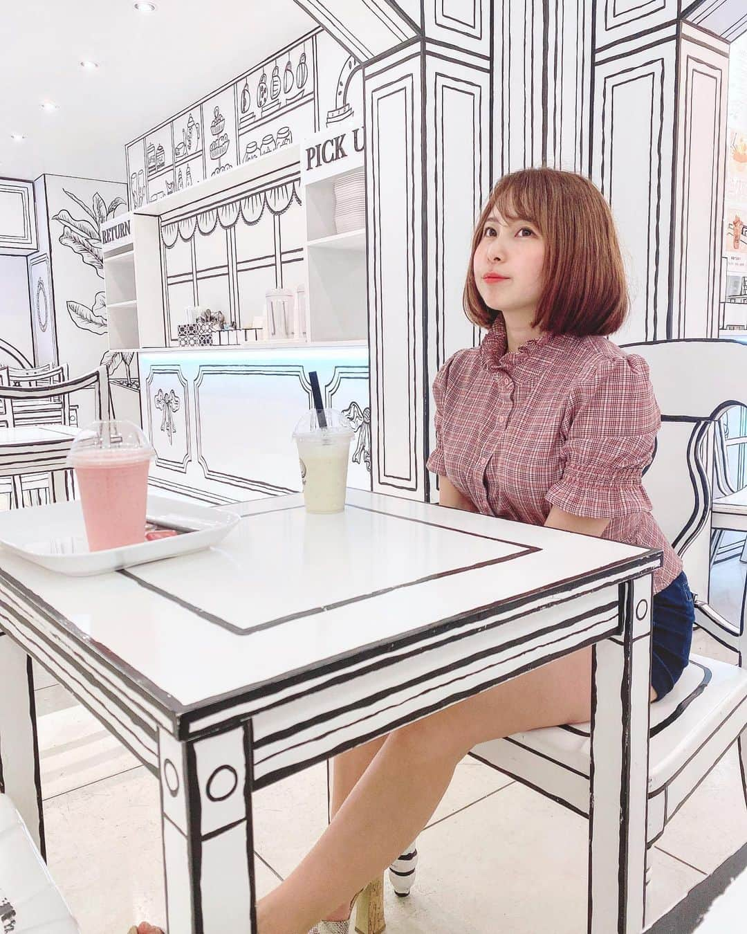 はりーさんのインスタグラム写真 - (はりーInstagram)「さくらこ氏と一緒に 2d café☕️！❤️ 仕事の話しして楽しかった✨ 温泉女子るぞ〜♨️🧖‍♀️ #カフェ好きな人と繋がりたい  #1日1りら」7月6日 21時45分 - kirarin_harry_official