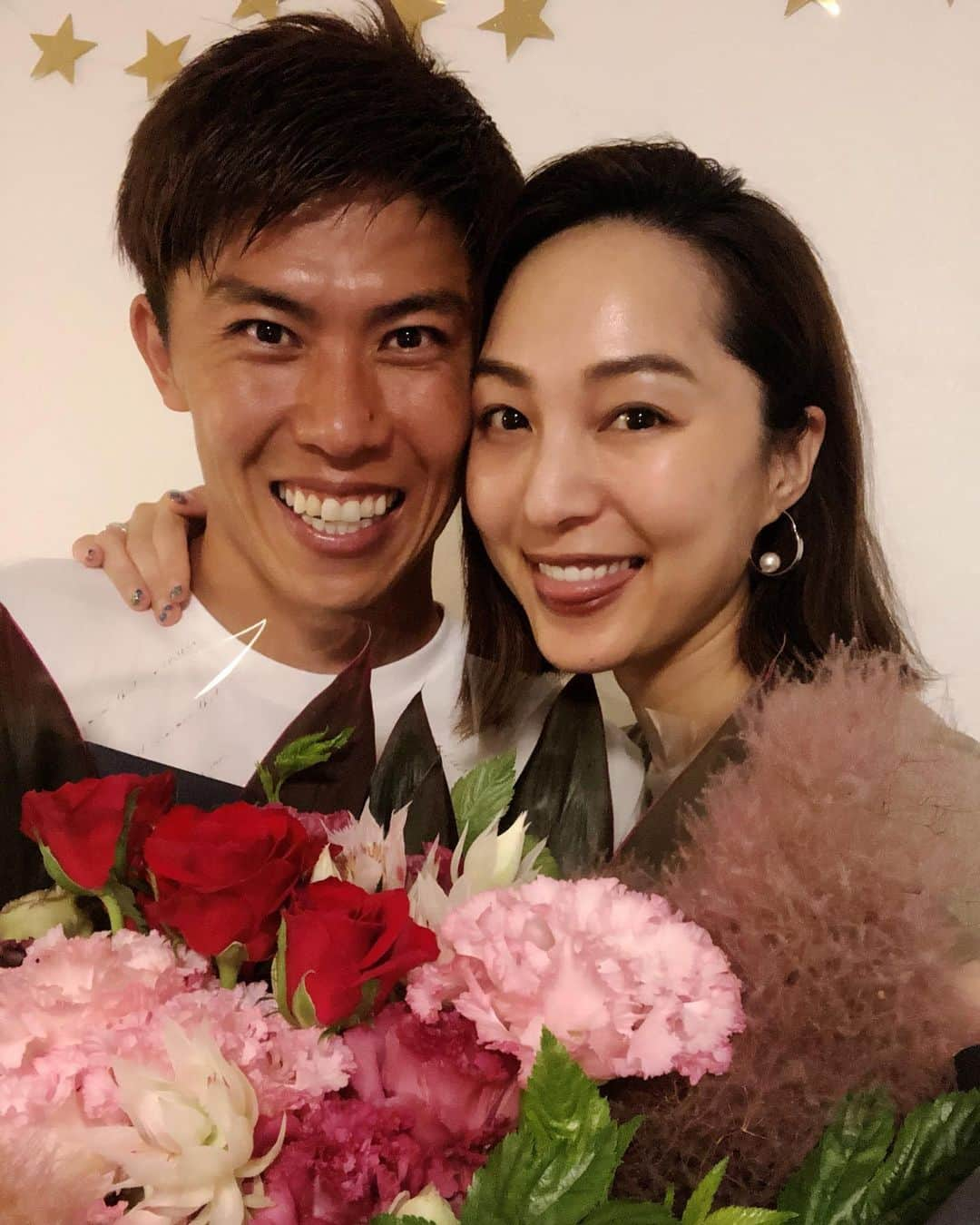 太田宏介さんのインスタグラム写真 - (太田宏介Instagram)「『今日は…』 結婚記念日でした💍 月日が経つのは本当早い！ いつも最高のサポートありがとう！ ナイス家族！ ナイス妻！ ナイス息子！ 毎日Happy👨‍👩‍👦🤙🏻☀️ #結婚記念日  #太田宏介」7月6日 21時46分 - kosuke_ota_official