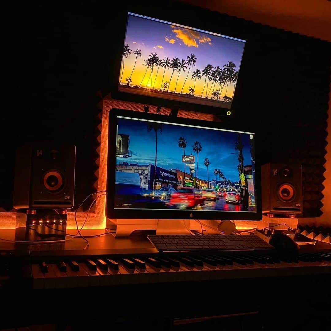 延山信弘のインスタグラム：「my studio」