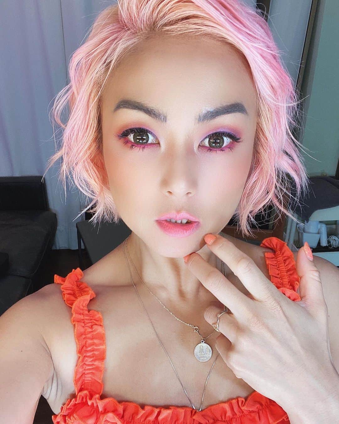 Nazukiのインスタグラム：「🤍 ℍ𝕀𝔽𝕌 🤍  自粛明けて久々にHIFUしました ✨✨✨✨ @eyecandy_omotesando   やっぱ、すごい引き締まる👏🏻👏🏻  痛くないし、即効性もあって、目もパッチリ🌟🌟💕  初回4400円なので是非トライしてみてください☝🏻  #hifu #beauty #care #ハイフ #美容　#美活」