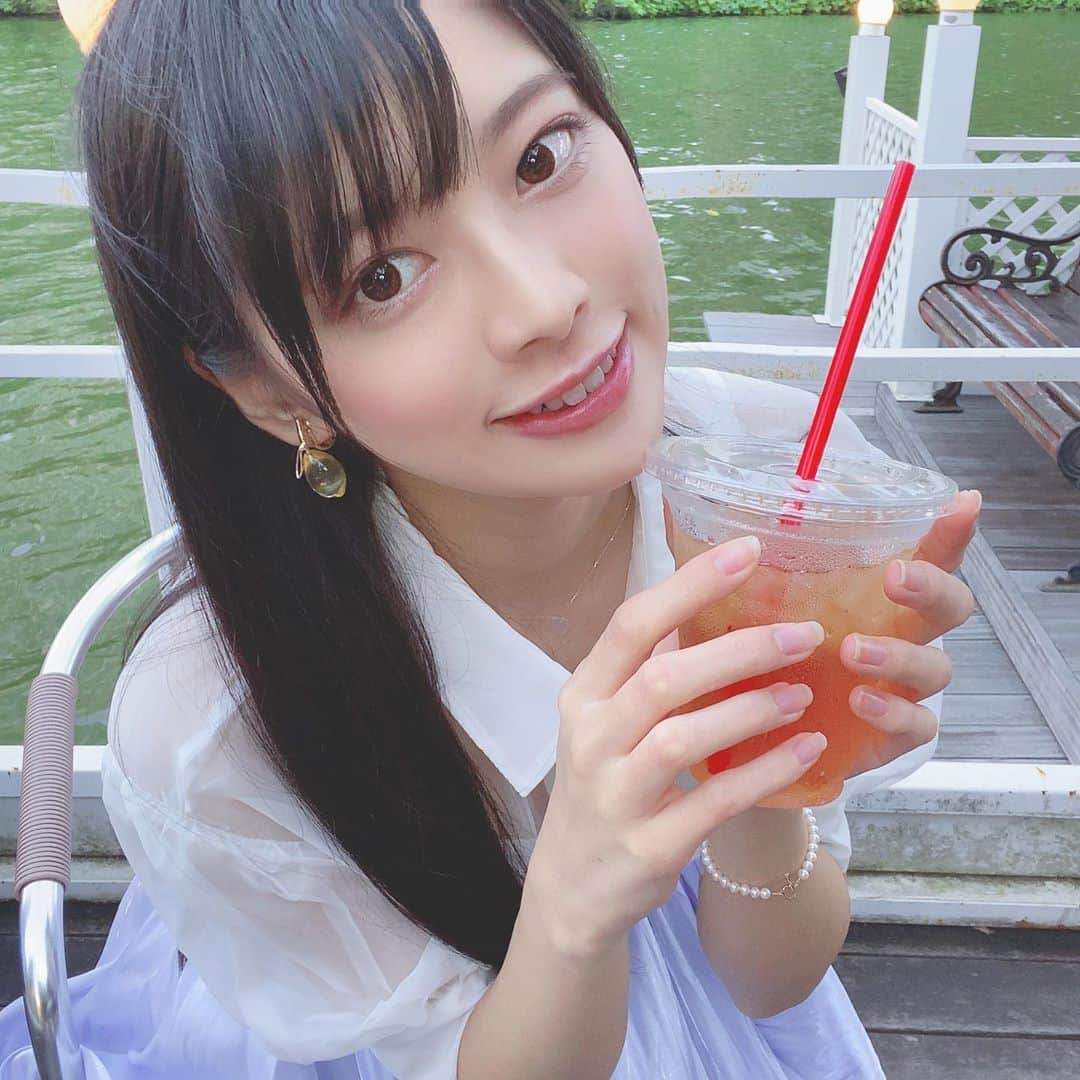 藤田いろはのインスタグラム：「ここでは蛍も見えるみたい！﻿ 東京で蛍が見られるなんてすごい…！﻿ 私まだ蛍見たことないからいつか見てみたいなあ…✨﻿ ﻿ ﻿ ‪#藤田いろは#グラビア#gravure #japanesegirl #レースクイーン#tokyo  #aziangirl  #뷰티스타그램 #cosplay #黒髪ロング#팔로우#소통해요#셀스타그램#モデル #model #그라비아 #모델 #日本的 #性感內衣 #sexy  #性感美女 #性感尤物 #カナルカフェ #canalcafe #東京カフェ巡り #liquem #リキュエム #aliceintinyroom #jewelry #蛍」