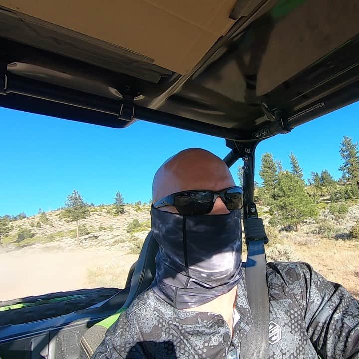 ストーン・コールド・スティーブ・オースチンのインスタグラム：「Ridin’ Nevada   @kawasakiusa #krx1000  #4x4 #nevada」