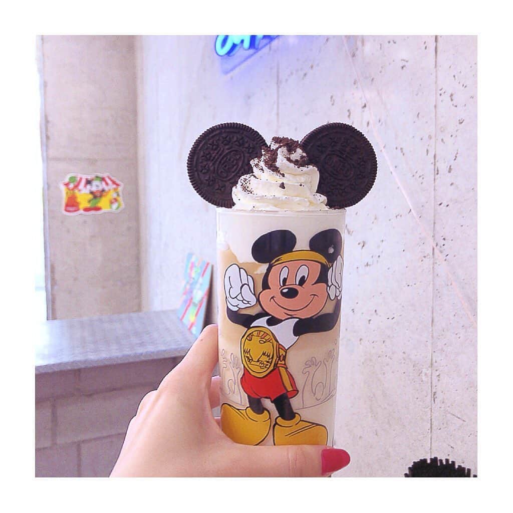 相田瑠菜のインスタグラム：「🍹💓🍹💓かわいい💓🍹💓🍹﻿ ﻿ カフェ巡りそろそろしたいな💭♥️﻿ 写真引っ張り出して貼っていこー！！﻿ ﻿ 🍦 #カフェ好きな人と繋がりたい 🍦  #堀江カフェ #大阪カフェ #ミッキー #カフェラテ #カフェ巡り #東京カフェ #カフェ部 #カフェ散歩 #カフェスタグラム #cafe #cafestagram #cafelatte #cafemode #instalike #instafood #happy #love #smile #japan_of_insta #japanesefood #followｍe #followers #following #liketime #liker #likers #osaka #tokyo #osakacafe」