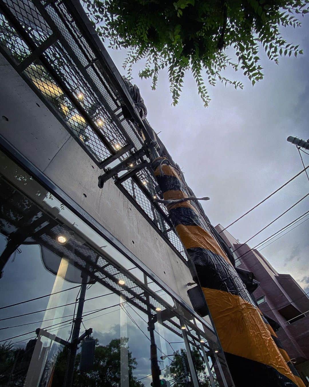 のインスタグラム：「#streetphotography #storyofthestreet #streetscenesmag #streetoftokyo #streetcinematography #streetoftones #kaishishido #iphone11pro #photography #photographer #photooftheday」