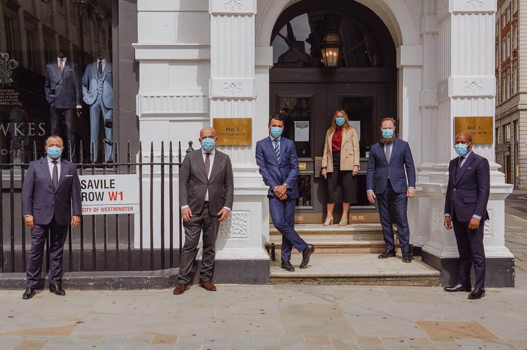 ギーブス&ホークスのインスタグラム：「We are delighted to announce our No. 1 Savile Row store will reopen tomorrow. Our store manager Nicky and the team look forward to welcoming you back. We are taking the safety and welfare of our customers and staff very seriously and have taken all necessary precautions to make sure the store is ready to reopen during these challenging times. photo @douglas.topott  #gievesandhawkes  #no1savilerow #savilerow」