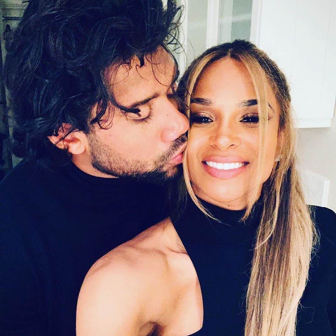 E! Onlineさんのインスタグラム写真 - (E! OnlineInstagram)「That automatic, supersonic, hypnotic, funky fresh kind of love. Happy 4th anniversary, Ciara & Russell. ❤️ (📷: Instagram)」7月7日 4時30分 - enews