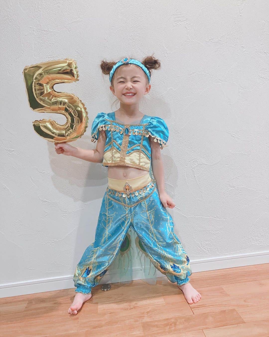 大西宏明のインスタグラム：「2020年7月6日‼️  大西家のお姫様✨５歳の誕生日🎂🎉🎊  すっかり女の子になって！よくドキっ♡とさせられてます🤩  将来の夢は「アイドルになりたい」そうです‼️ アイドルの皆様！アドバイス下さいませ🤗  今日は平日でユックリお祝いできなかったので週末にお祝いやね😁 おめでとう⭐️  元気に可愛いく純真にパパを嫌いにならずに育ってね😘  #お誕生日おめでとう  #happybirthday  #我家のお姫様 #娘 #５歳 #将来の夢 #アイドルになりたい  #ダンス #歌 #いっぱい #頑張りましょう #これからもよろしくね  #有難う #smile #ほなっ！！」
