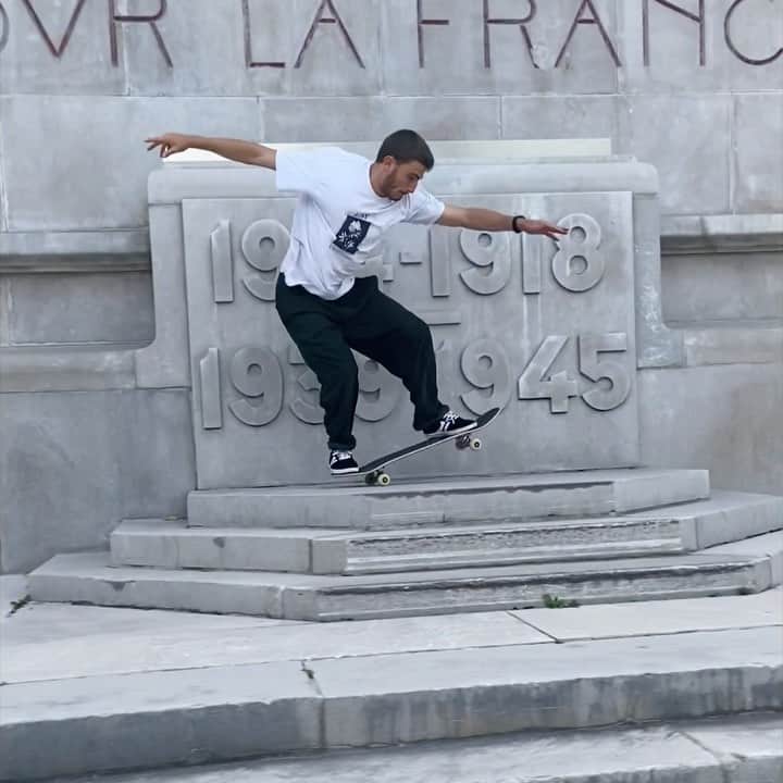 ヴィンセント・ミルウ のインスタグラム：「🙏 @wasted_skateboarding」